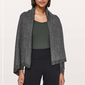 Lululemon Divinity Scarf Black / Heathered Core Medium Grey One Size
